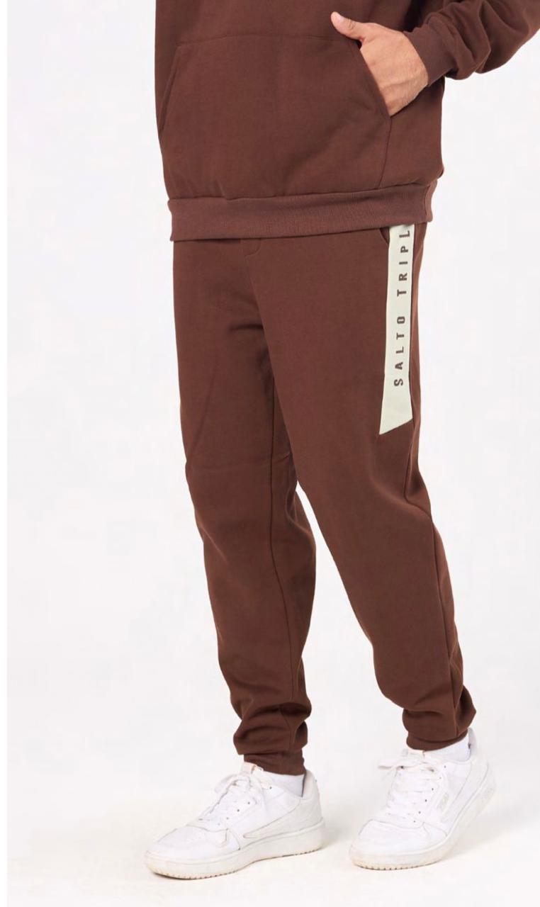 Calça de moletom, Salto Triplo