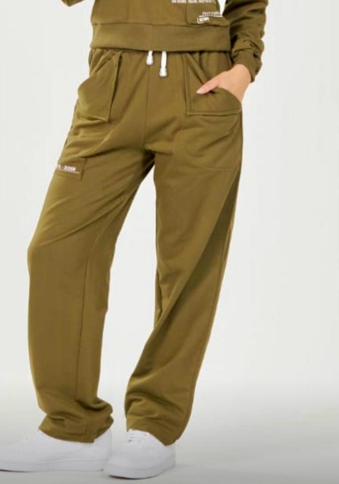 Calça de moletinho, Salto Triplo
